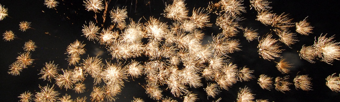 drachen und feuerwerk